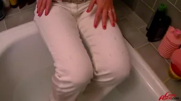 Savoring Every Moment Of Bath Time Screencap 16 on sinx.preview.netperv.com