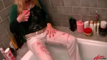 Savoring Every Moment Of Bath Time Screencap 31 on sinx.preview.netperv.com