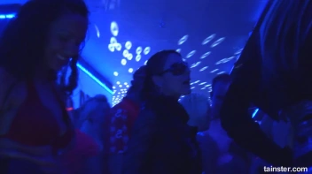 Spring Break Blow-Out Part 6 - Cam 4 Screencap 118 on sinx.preview.netperv.com