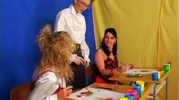 Painting Lesson Turns Messy Screencap 1 on sinx.preview.netperv.com