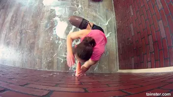 Jessica Bell knows her place Screencap 7 on sinx.preview.netperv.com