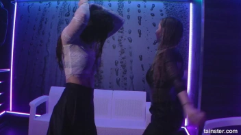 Party Girls Just Want to Have Some Wet Fun Screencap 51 on sinx.preview.netperv.com