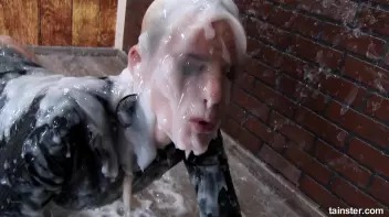 Bombshell collects cum for a living Screencap 85 on sinx.preview.netperv.com