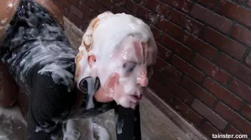 Bombshell collects cum for a living Screencap 76 on sinx.preview.netperv.com