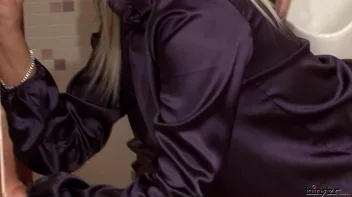 Blond Bimbo Titties Blasted With Cum Screencap 7 on sinx.preview.netperv.com