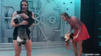 Sexy ladies getting wetter and wetter Screencap 15 on sinx.preview.netperv.com