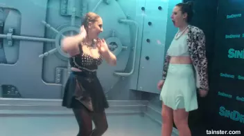 Sexy ladies getting wetter and wetter Screencap 64 on sinx.preview.netperv.com