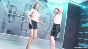 Spectacular wetlook dancing Screencap 33 on sinx.preview.netperv.com