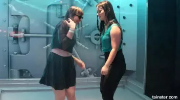 Spectacular wetlook dancing Screencap 49 on sinx.preview.netperv.com