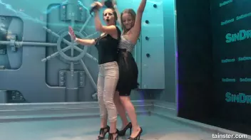 Spectacular wetlook dancing Screencap 57 on sinx.preview.netperv.com