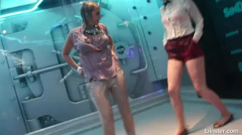 Spectacular wetlook dancing Screencap 72 on sinx.preview.netperv.com