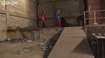 2 heiße Ladies mit 2 Mega Gummischwänzen Screencap 2 on sinx.preview.netperv.com