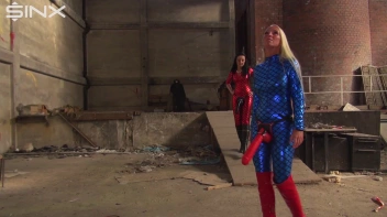 2 heiße Ladies mit 2 Mega Gummischwänzen Screencap 5 on sinx.preview.netperv.com