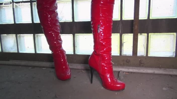 2 heiße Ladies mit 2 Mega Gummischwänzen Screencap 11 on sinx.preview.netperv.com