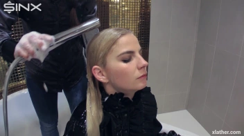 Blonde and brunette shampooing one another Screencap 15 on sinx.preview.netperv.com