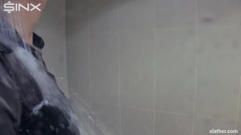 Blonde and brunette shampooing one another Screencap 22 on sinx.preview.netperv.com