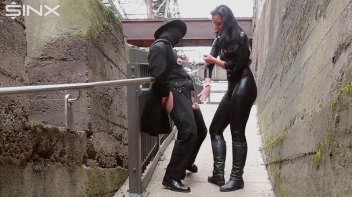 CBT und Nippelspiele im Freien Screencap 23 on sinx.preview.netperv.com