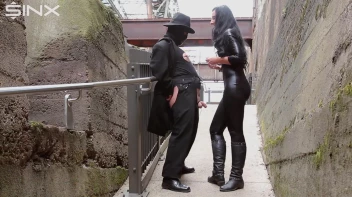 CBT und Nippelspiele im Freien Screencap 24 on sinx.preview.netperv.com