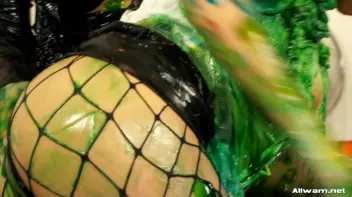 Color Me Bad Babes Screencap 90 on sinx.preview.netperv.com