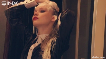 Coy Cuties Sexy Sudsy Shower Screencap 27 on sinx.preview.netperv.com