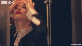 Coy Cuties Sexy Sudsy Shower Screencap 37 on sinx.preview.netperv.com