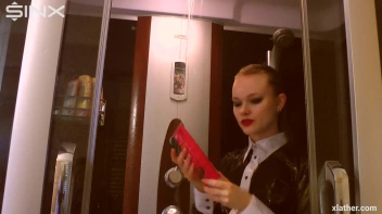 Coy Cuties Sexy Sudsy Shower Screencap 8 on sinx.preview.netperv.com