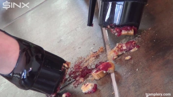 Food Trampling Fun With Heeled Hottie Screencap 18 on sinx.preview.netperv.com