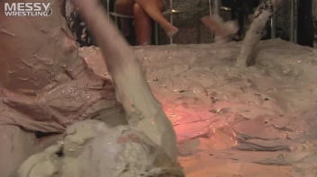 Muddy Wrestling Special: 2 Amateur Battles - Audience vs. Audience Screencap 61 on sinx.preview.netperv.com