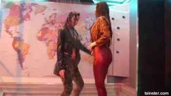 Shaking It In A Wetlook Storm! Screencap 11 on sinx.preview.netperv.com