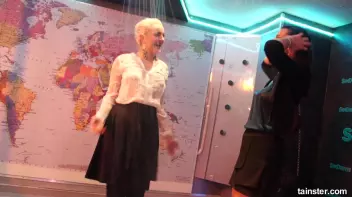 Shaking It In A Wetlook Storm! Screencap 35 on sinx.preview.netperv.com