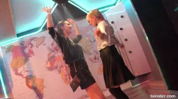 Shaking It In A Wetlook Storm! Screencap 37 on sinx.preview.netperv.com