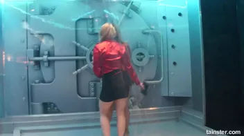 Naughty shower dance Screencap 1 on sinx.preview.netperv.com