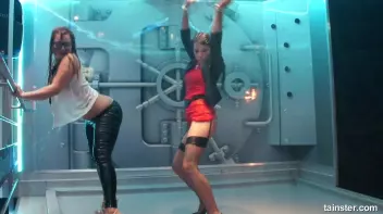 Naughty shower dance Screencap 48 on sinx.preview.netperv.com