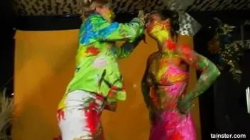 Finger Painting Fashion Craze Screencap 69 on sinx.preview.netperv.com