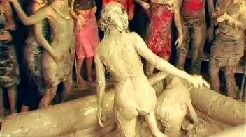 Mud Thirsty Mob Of Honies Screencap 29 on sinx.preview.netperv.com