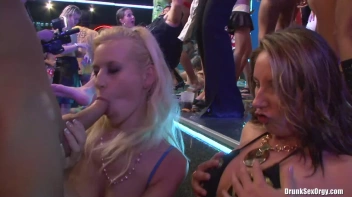 Bikini Beach Balls Part 6 - Cam 3 Screencap 77 on sinx.preview.netperv.com