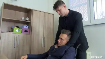 Bisexual tension on the work floor Screencap 9 on sinx.preview.netperv.com