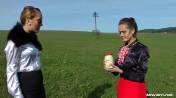 Food Fight On The Farm Screencap 5 on sinx.preview.netperv.com