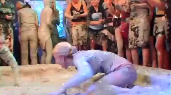 Dionne vs. Lucy Cornet Screencap 8 on sinx.preview.netperv.com