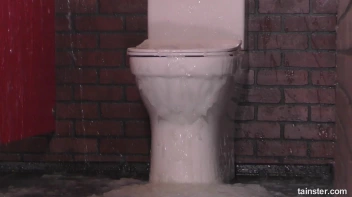 Gloryhole Leaves Red Haired Hunny Covered In Goo Screencap 56 on sinx.preview.netperv.com