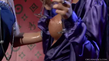 Champagne Showers and Girl Power Screencap 53 on sinx.preview.netperv.com