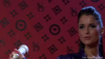 Champagne Showers and Girl Power Screencap 58 on sinx.preview.netperv.com