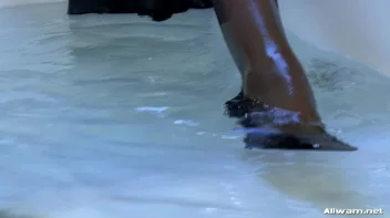 Bathtime Buddies Get The Full Rub-Down Screencap 24 on sinx.preview.netperv.com