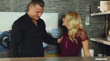 Bring The Bi To The Bar! Screencap 3 on sinx.preview.netperv.com