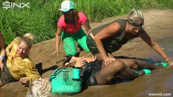 Hot girls wrestle in mud Screencap 9 on sinx.preview.netperv.com