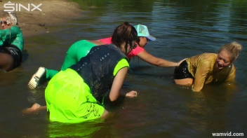 Hot girls wrestle in mud Screencap 17 on sinx.preview.netperv.com