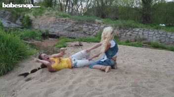 Jewelery Theft Has A Way Of Coming Between Friends! Screencap 26 on sinx.preview.netperv.com