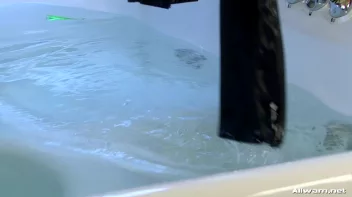 Bathtime Buddies Get The Full Rub-Down Screencap 18 on sinx.preview.netperv.com