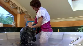 Bathtime Buddies Get The Full Rub-Down Screencap 82 on sinx.preview.netperv.com