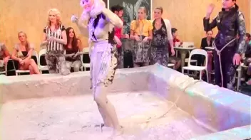 Crazy Bitches Covered in Filth Screencap 63 on sinx.preview.netperv.com